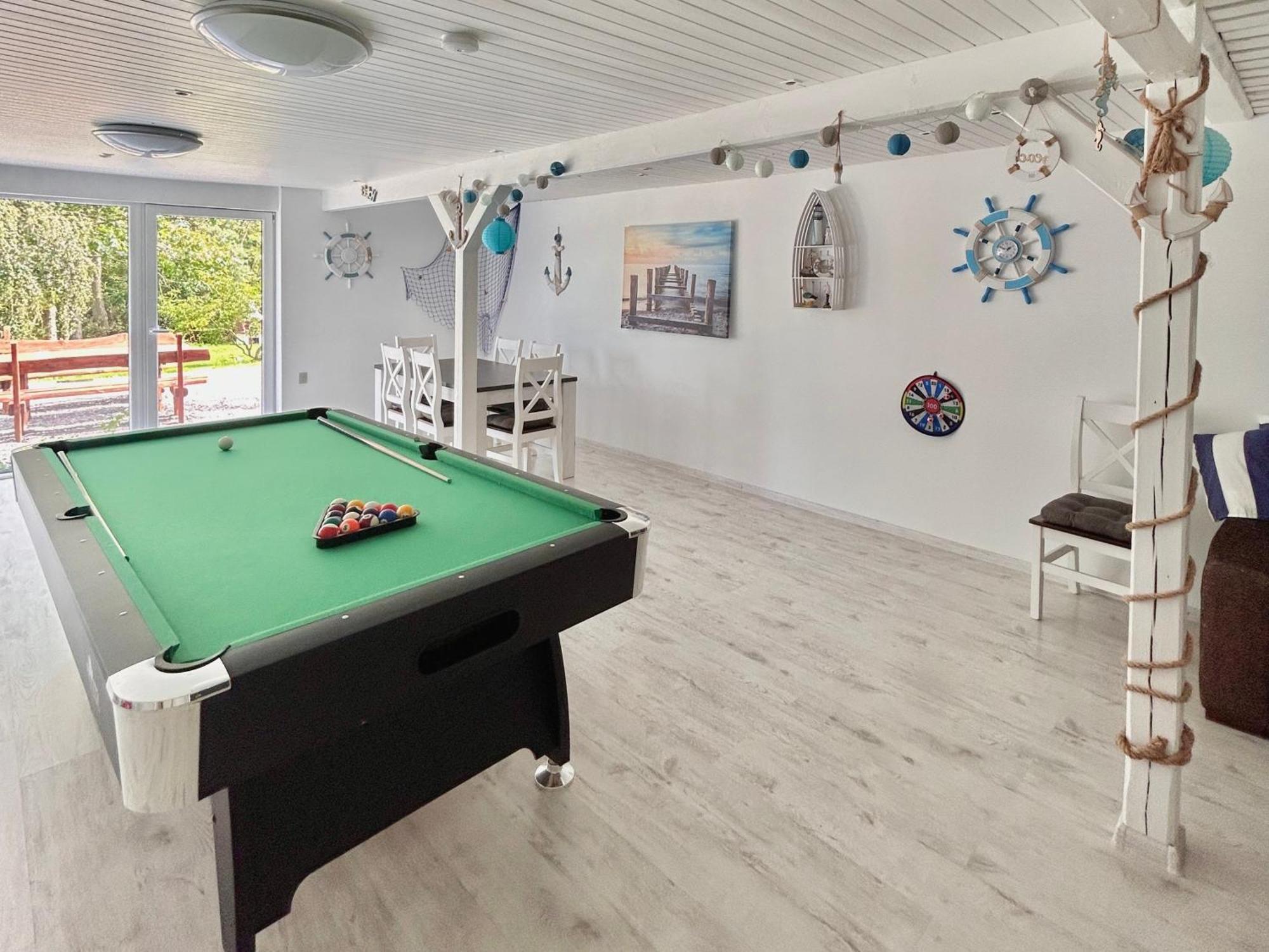 Apartamenty Molle Åkirkeby Екстериор снимка