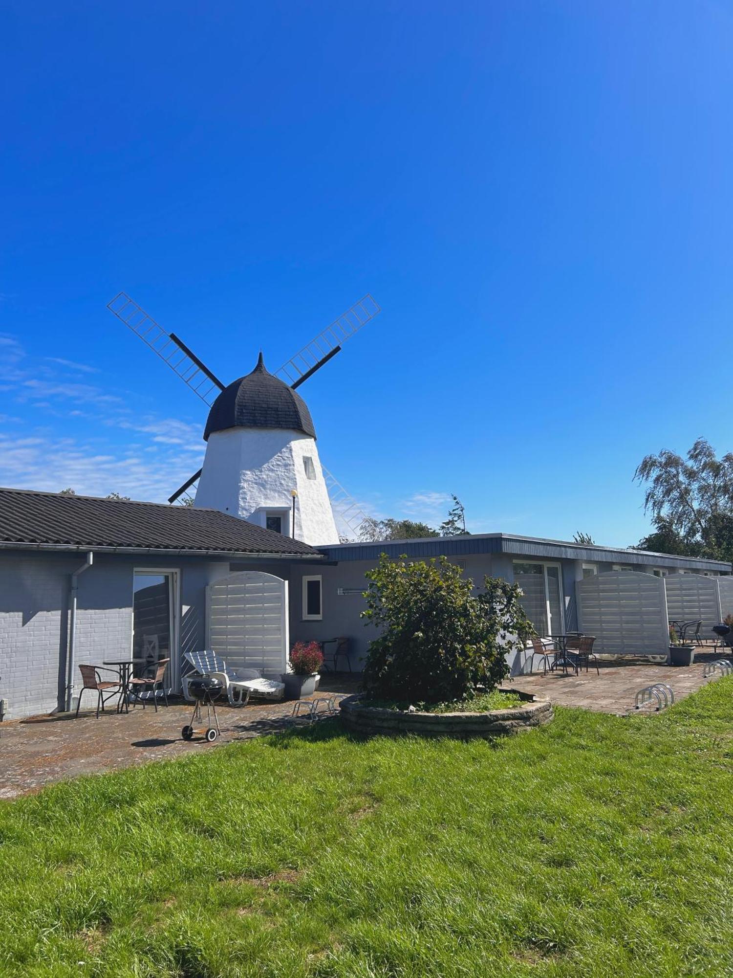 Apartamenty Molle Åkirkeby Екстериор снимка